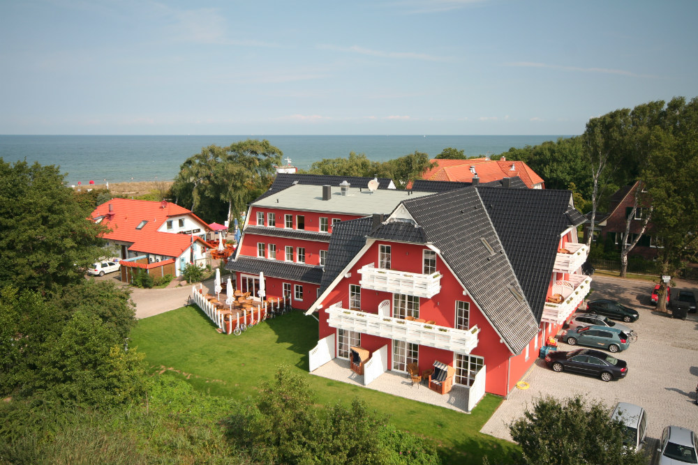 Strandhotel Deichgraf Ostsee Hotel